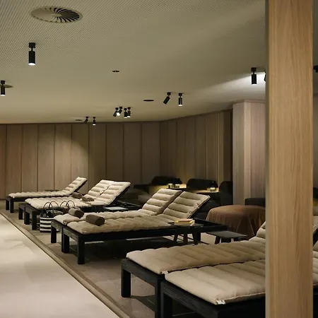 Ullrhaus فندق 4*